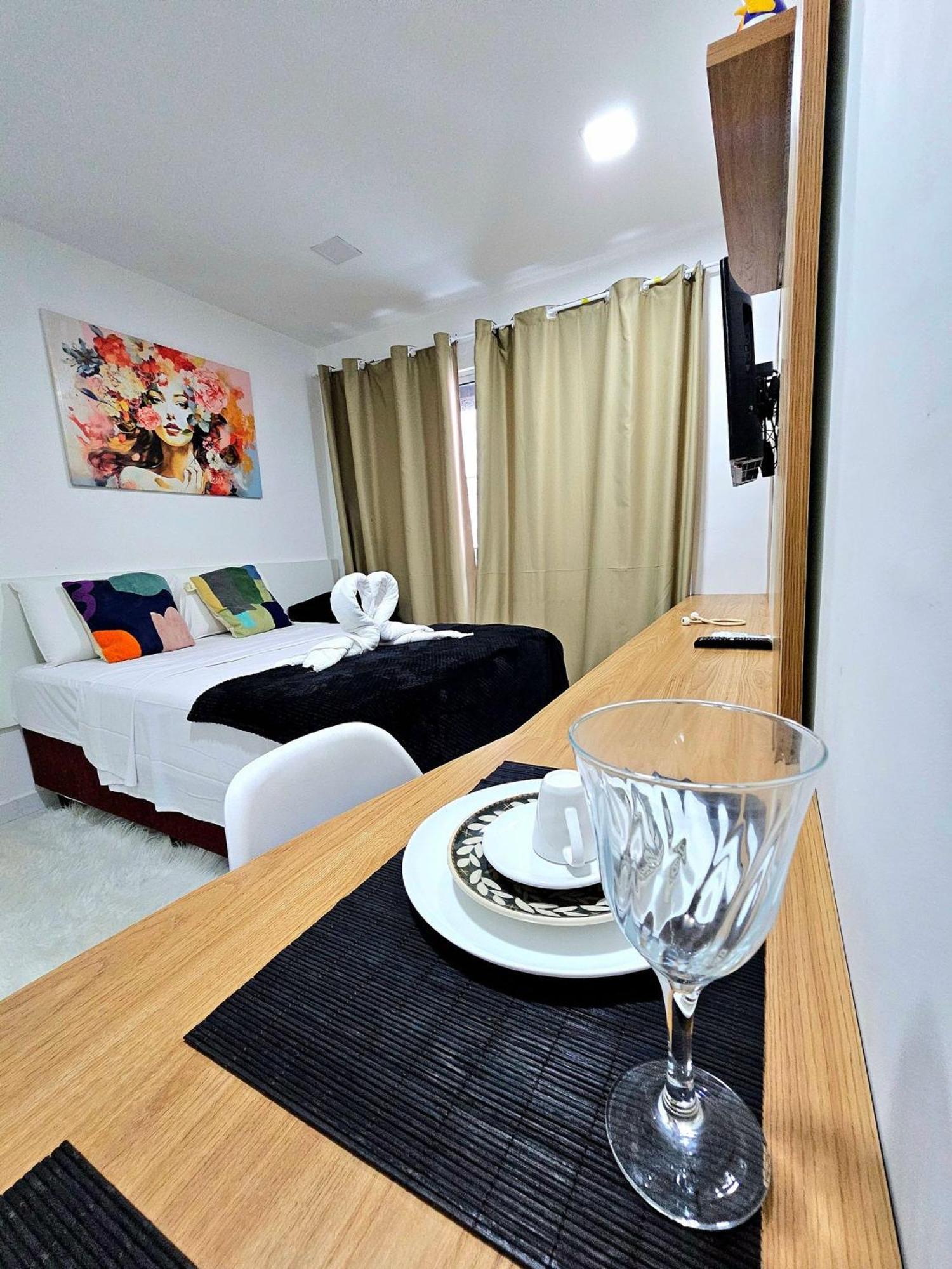 Apartamento Estúdio com Varanda